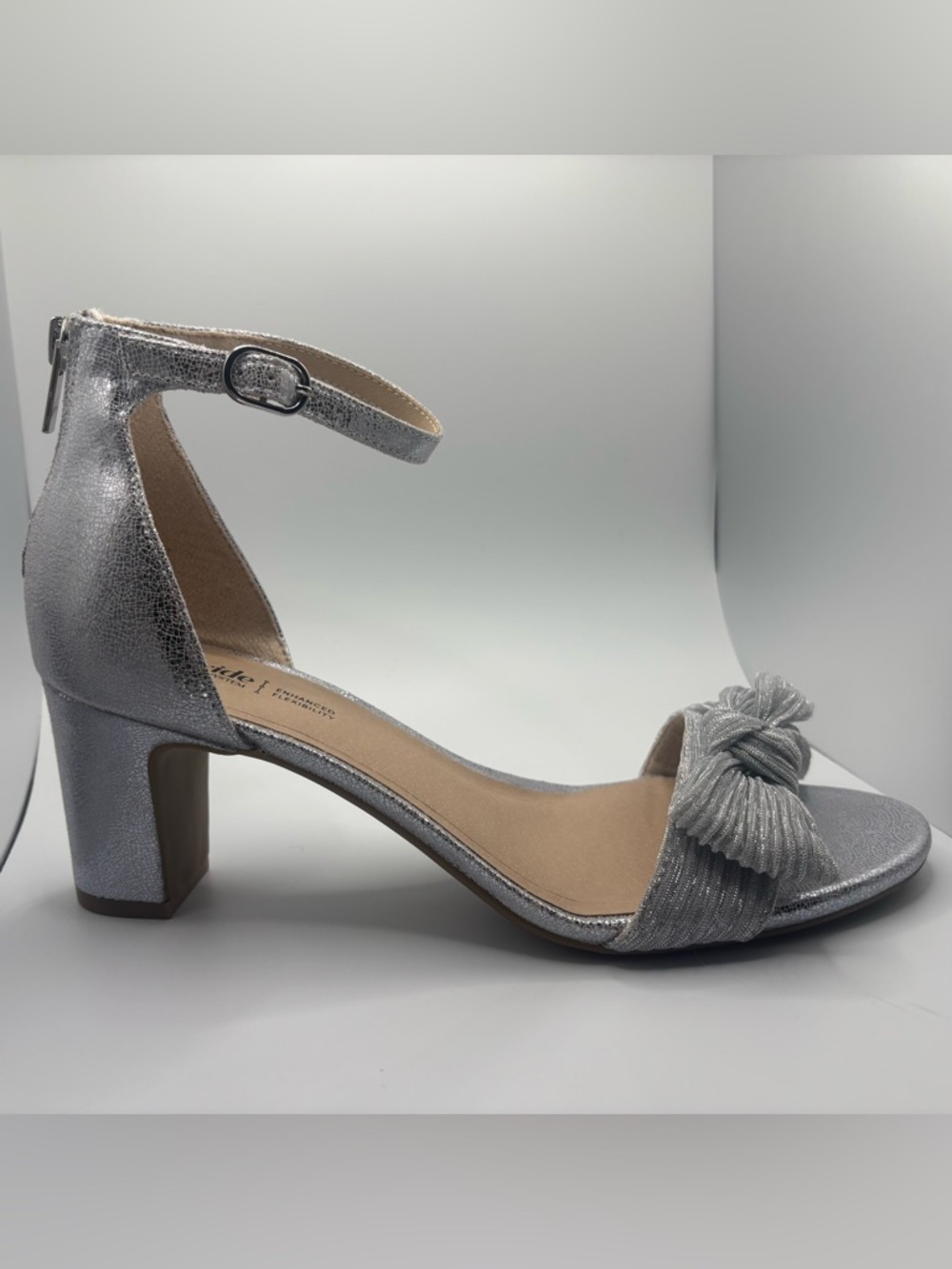 Life Stride Women's Florence Bow Strappy Sandals Size 9.5 NIB